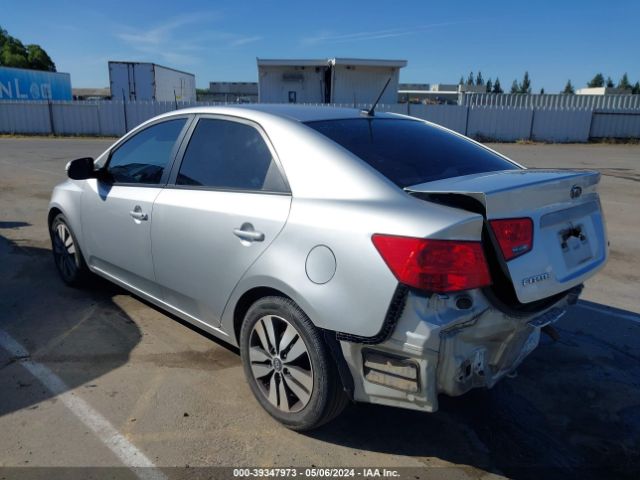 Photo 2 VIN: KNAFU4A20D5657909 - KIA FORTE 