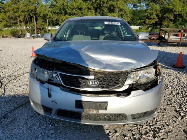 Photo 4 VIN: KNAFU4A20D5689985 - KIA FORTE 