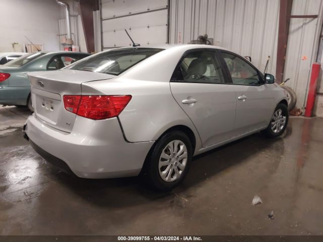 Photo 3 VIN: KNAFU4A20D5730549 - KIA FORTE 