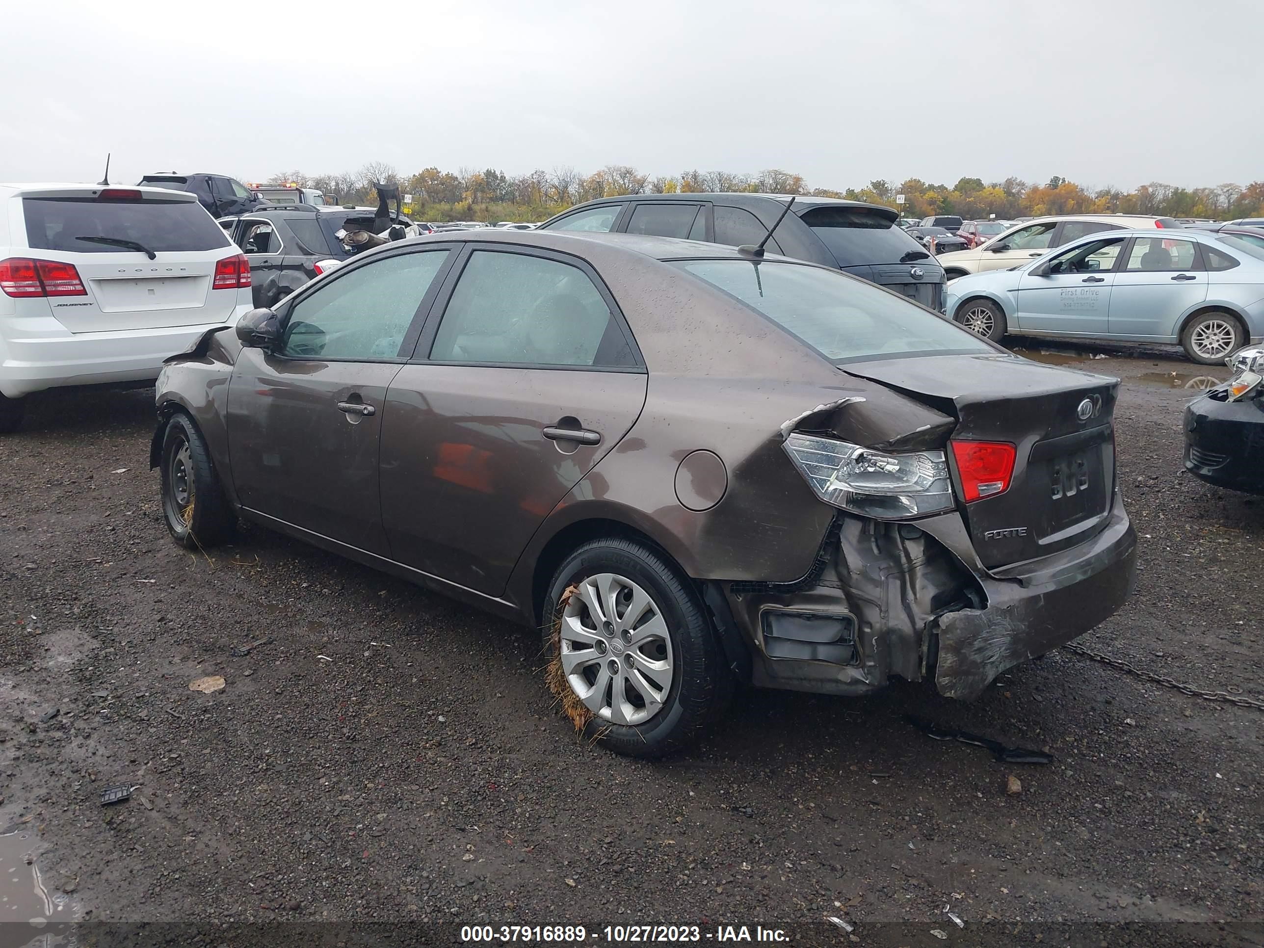 Photo 2 VIN: KNAFU4A20D5734729 - KIA FORTE 