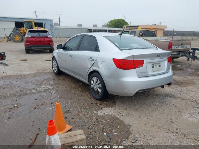 Photo 2 VIN: KNAFU4A21A5261662 - KIA FORTE 