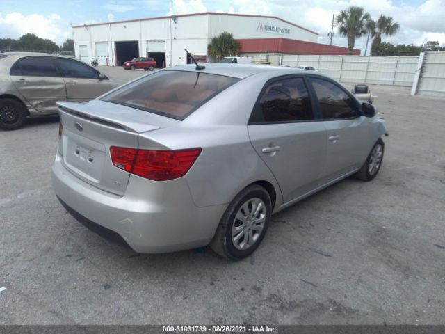 Photo 3 VIN: KNAFU4A21A5856513 - KIA FORTE 