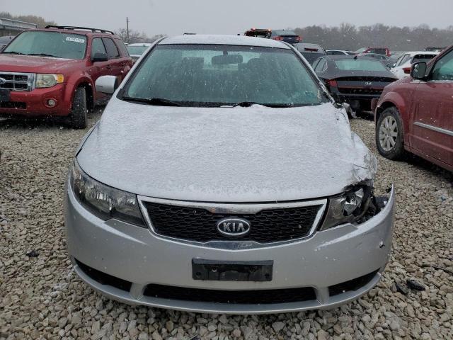 Photo 4 VIN: KNAFU4A21B5327810 - KIA FORTE 