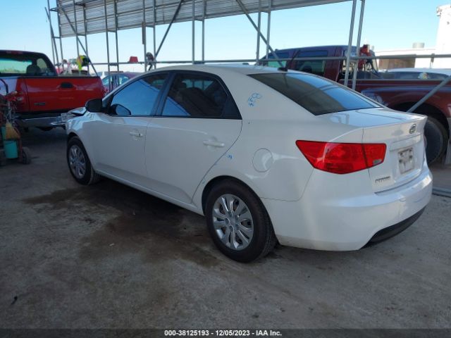 Photo 2 VIN: KNAFU4A21B5376683 - KIA FORTE 