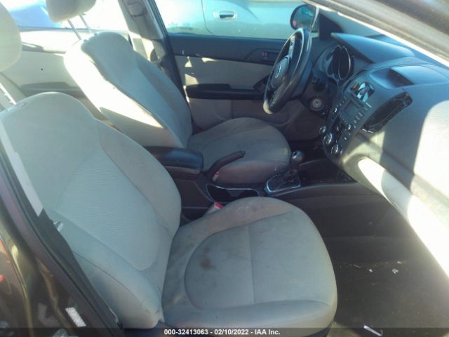 Photo 4 VIN: KNAFU4A21B5429091 - KIA FORTE 