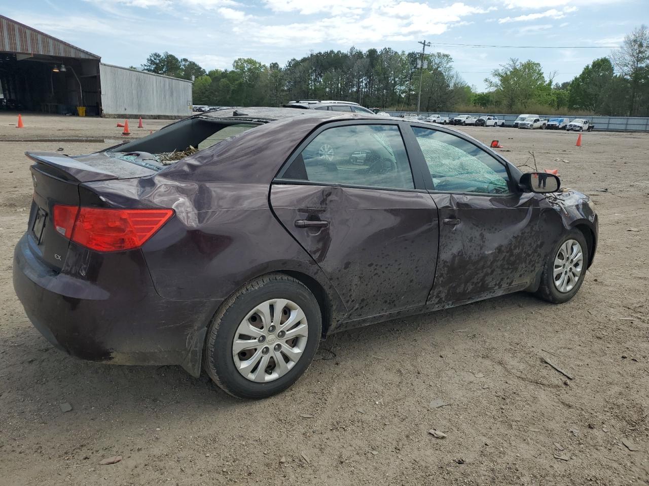 Photo 2 VIN: KNAFU4A21B5443766 - KIA FORTE 