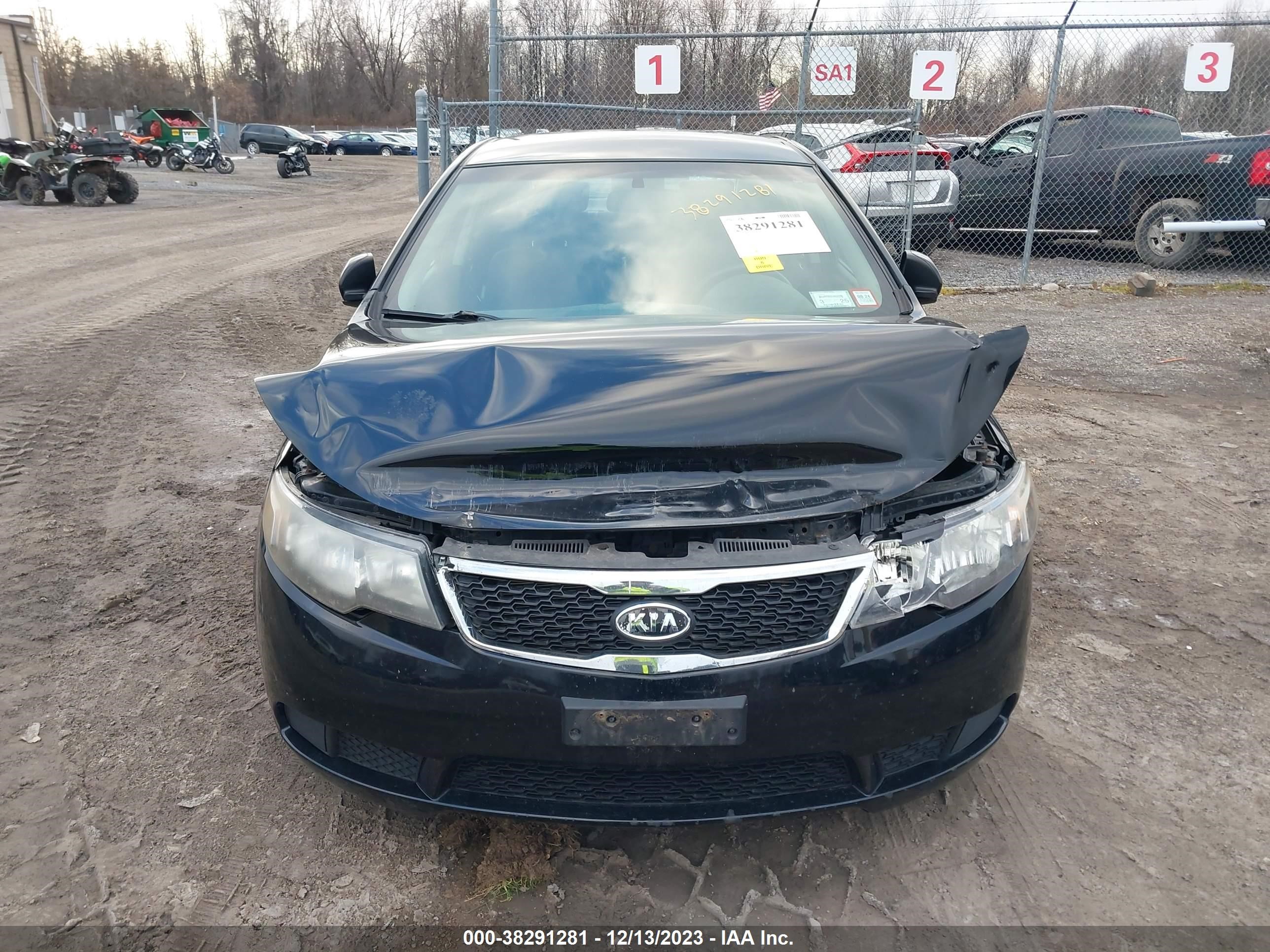 Photo 11 VIN: KNAFU4A21C5493696 - KIA FORTE 