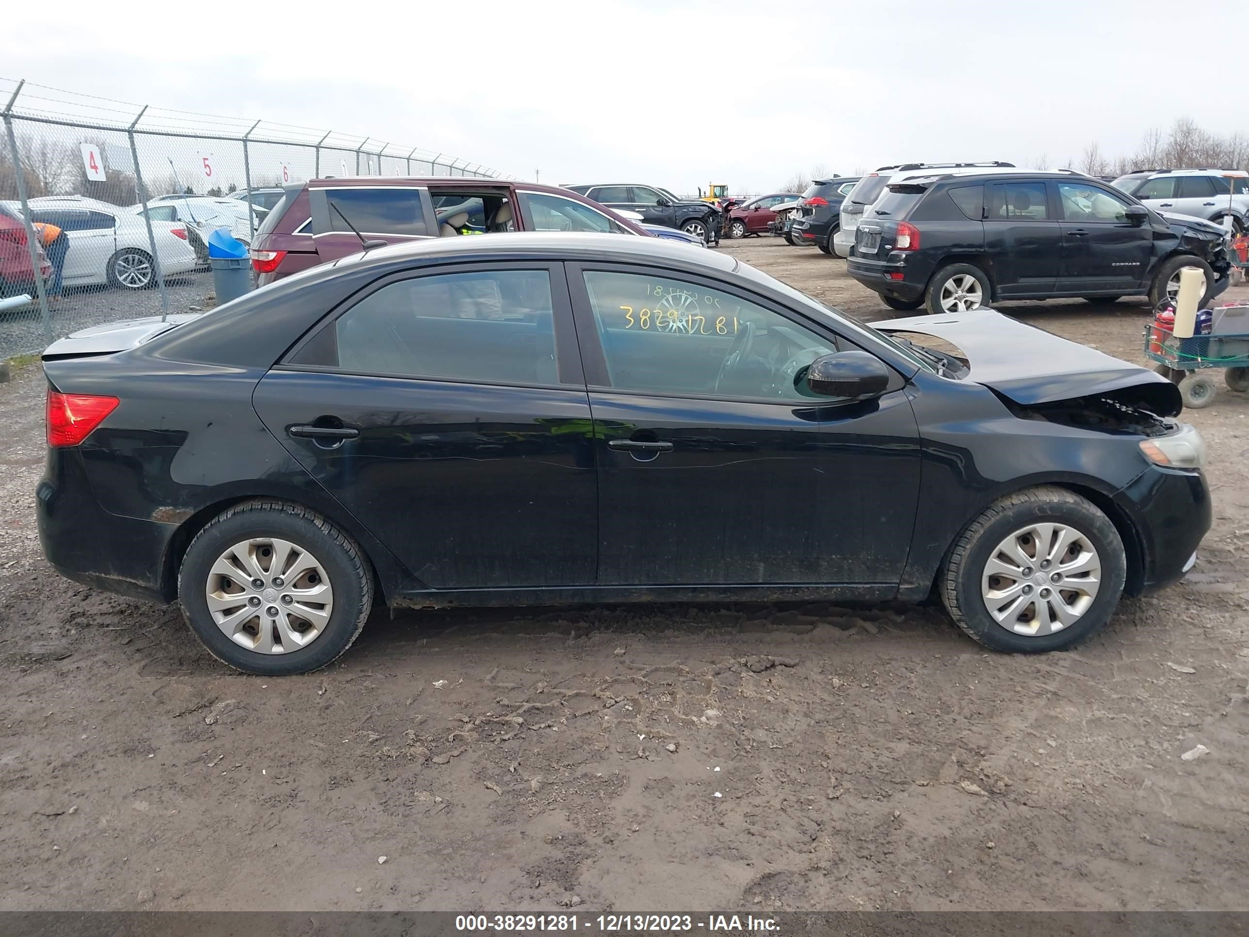 Photo 12 VIN: KNAFU4A21C5493696 - KIA FORTE 