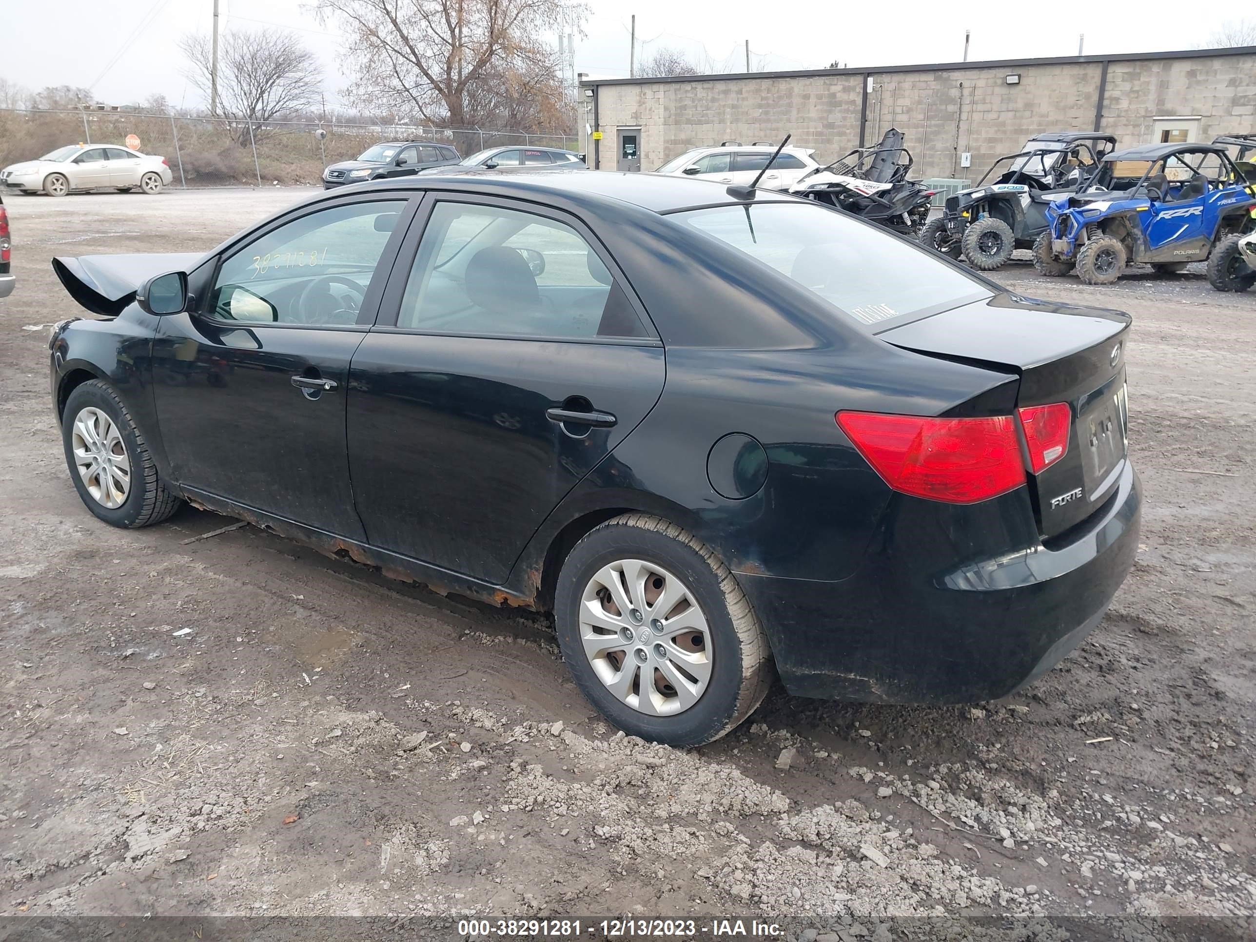 Photo 2 VIN: KNAFU4A21C5493696 - KIA FORTE 