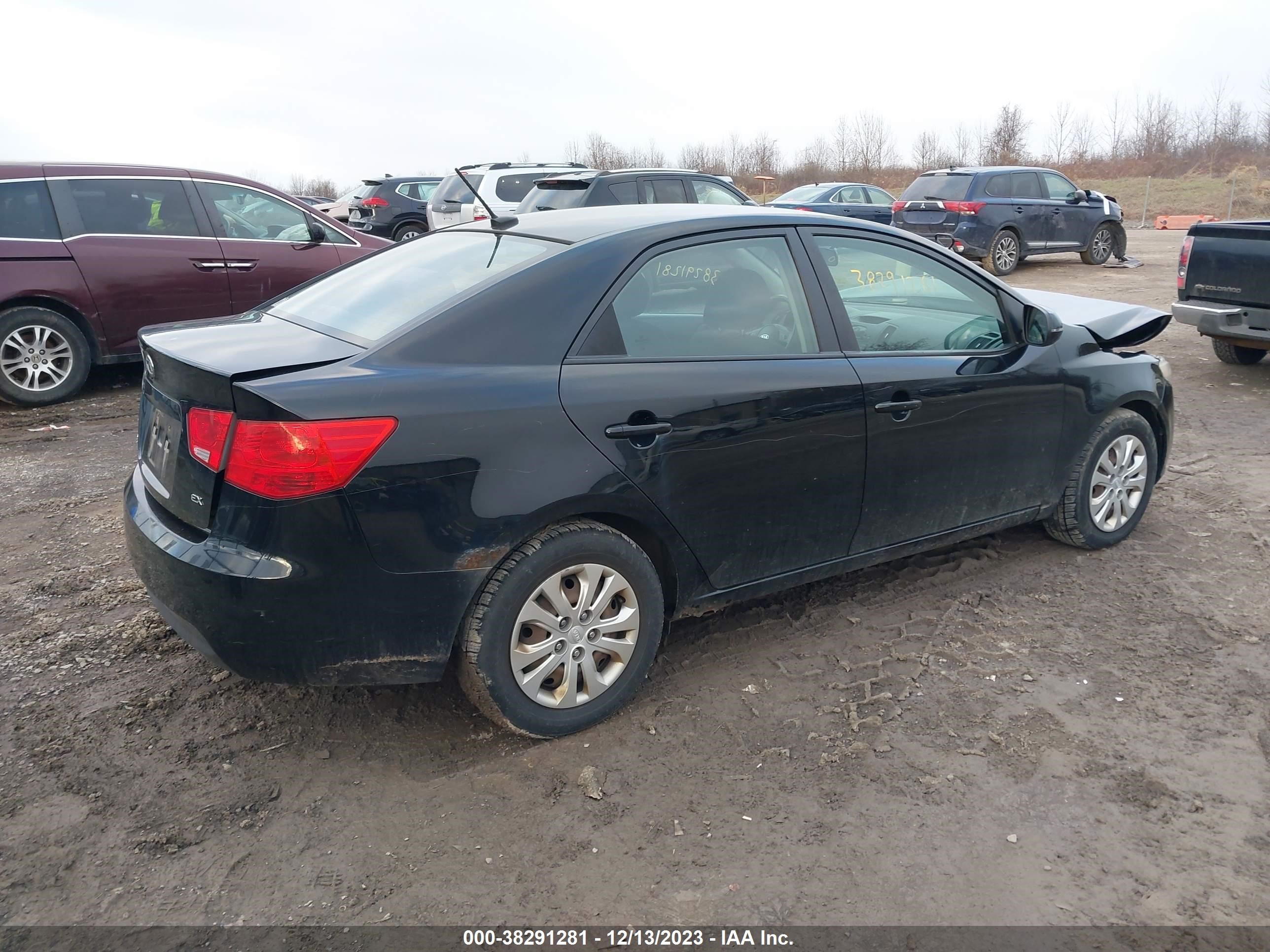 Photo 3 VIN: KNAFU4A21C5493696 - KIA FORTE 