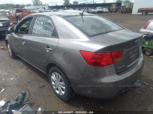 Photo 2 VIN: KNAFU4A21C5498820 - KIA FORTE 