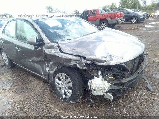 Photo 5 VIN: KNAFU4A21C5498820 - KIA FORTE 