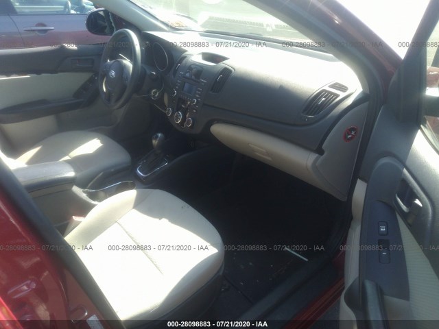 Photo 4 VIN: KNAFU4A21C5498963 - KIA FORTE 