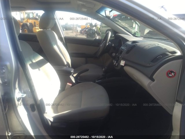 Photo 4 VIN: KNAFU4A21C5509752 - KIA FORTE 