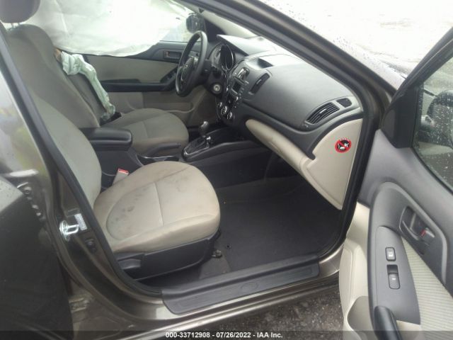 Photo 4 VIN: KNAFU4A21C5517429 - KIA FORTE 