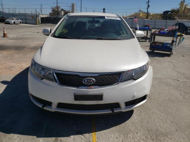 Photo 8 VIN: KNAFU4A21C5527555 - KIA FORTE EX 