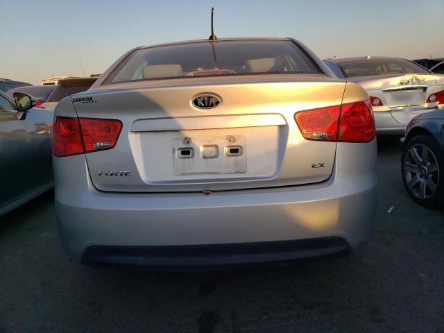 Photo 5 VIN: KNAFU4A21C5571782 - KIA FORTE 