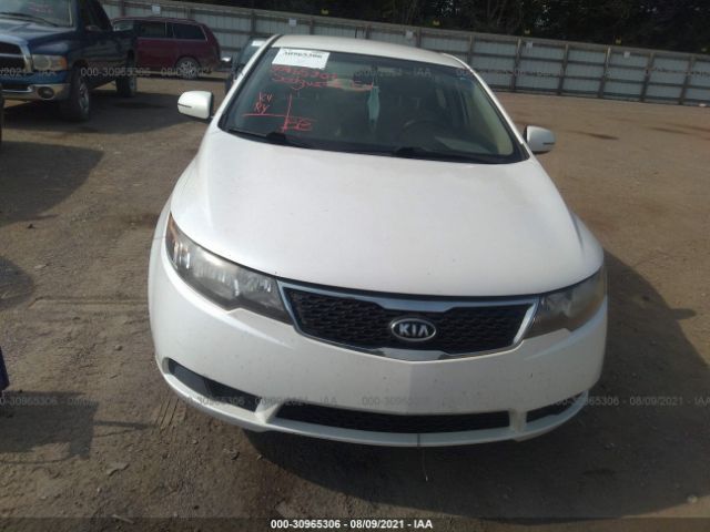 Photo 5 VIN: KNAFU4A21C5613416 - KIA FORTE 