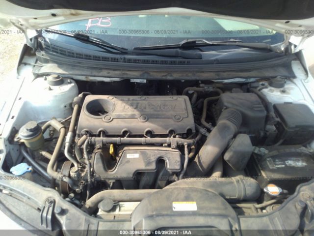 Photo 9 VIN: KNAFU4A21C5613416 - KIA FORTE 