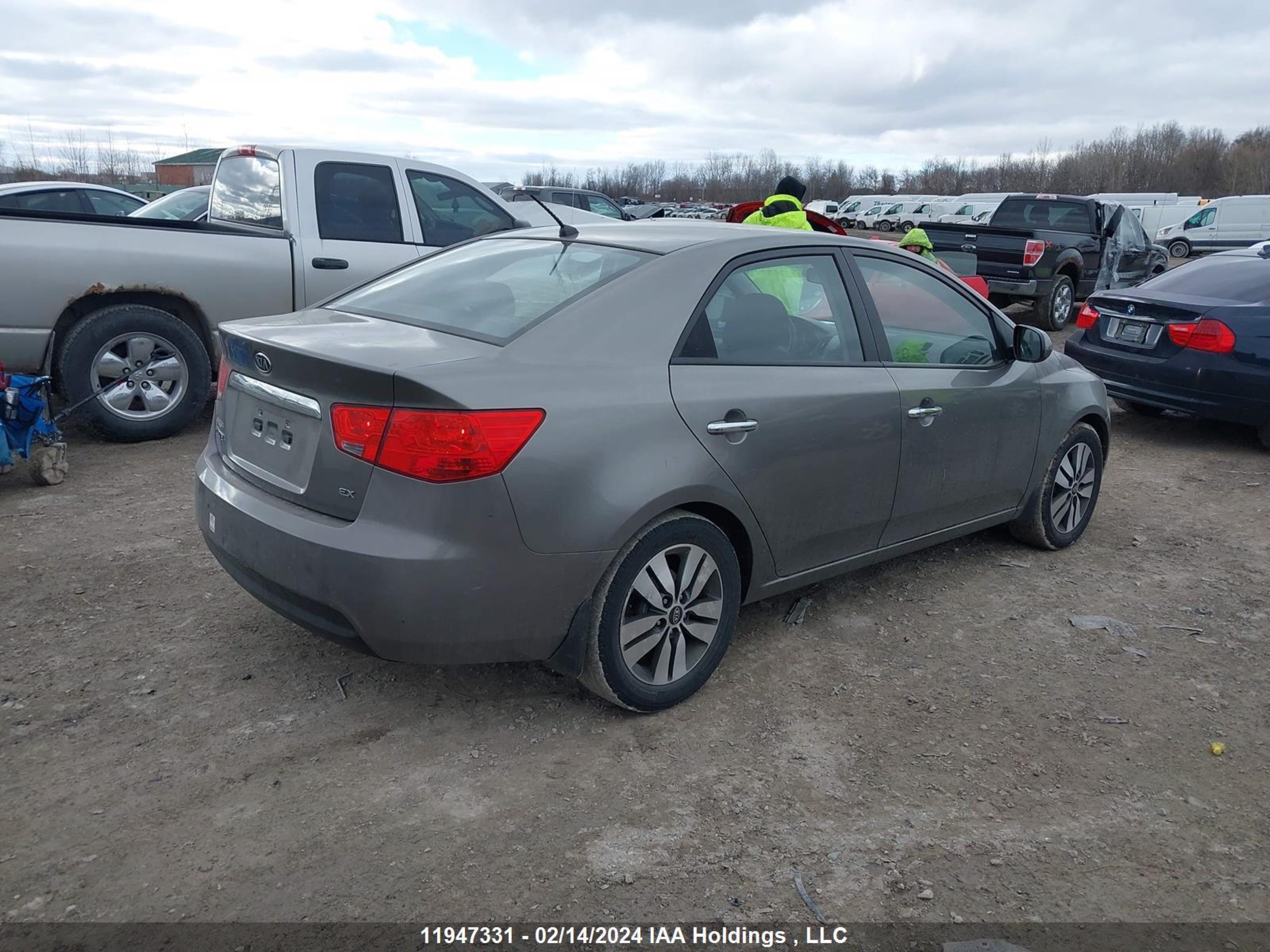 Photo 3 VIN: KNAFU4A21D5648653 - KIA FORTE 