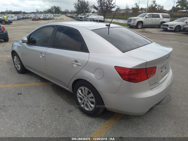 Photo 2 VIN: KNAFU4A21D5655778 - KIA FORTE 