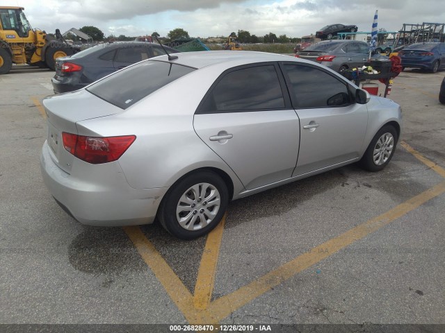 Photo 3 VIN: KNAFU4A21D5655778 - KIA FORTE 