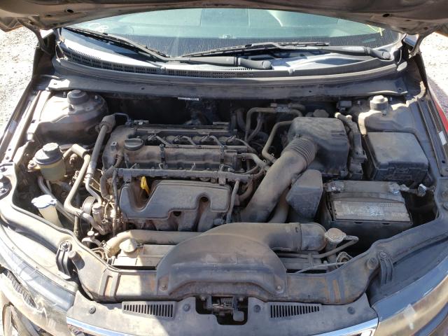 Photo 6 VIN: KNAFU4A21D5671463 - KIA FORTE EX 