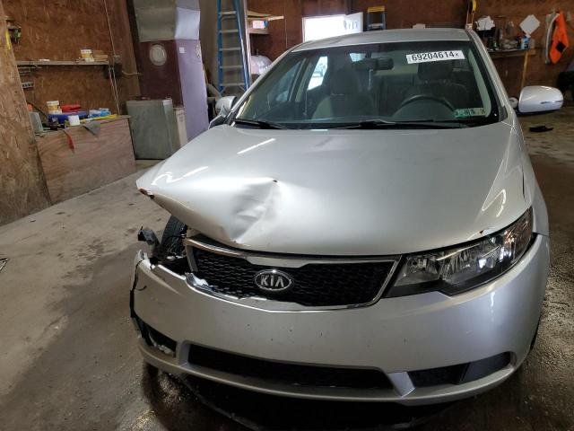 Photo 4 VIN: KNAFU4A21D5709273 - KIA CARNIVAL 