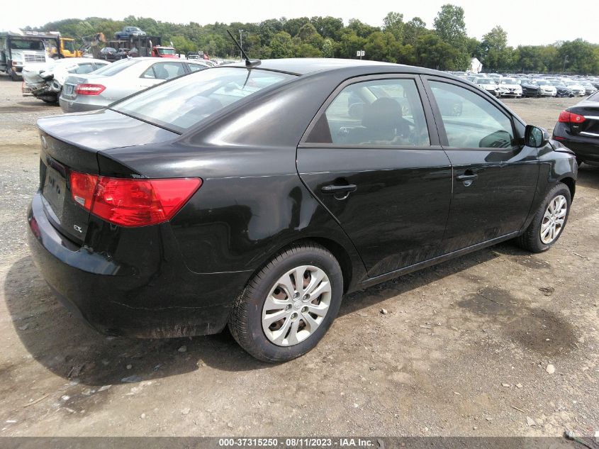 Photo 3 VIN: KNAFU4A21D5720306 - KIA FORTE 