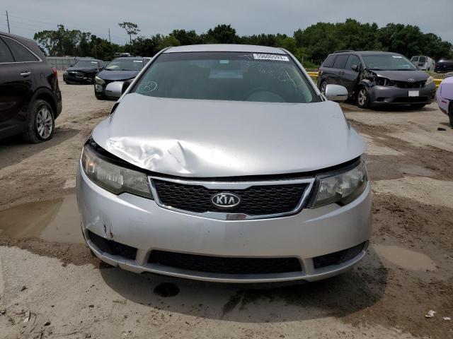 Photo 4 VIN: KNAFU4A21D5722797 - KIA FORTE 