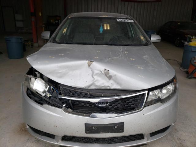 Photo 4 VIN: KNAFU4A21D5730186 - KIA FORTE EX 