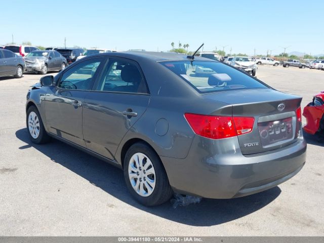 Photo 2 VIN: KNAFU4A21D5731905 - KIA FORTE 