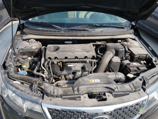 Photo 6 VIN: KNAFU4A21D5735727 - KIA FORTE 