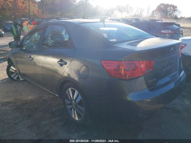 Photo 2 VIN: KNAFU4A21D5737042 - KIA FORTE 