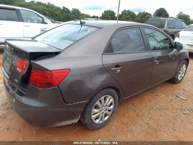 Photo 3 VIN: KNAFU4A21D5737798 - KIA FORTE 