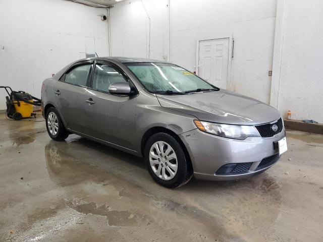 Photo 3 VIN: KNAFU4A22A5046727 - KIA FORTE EX 