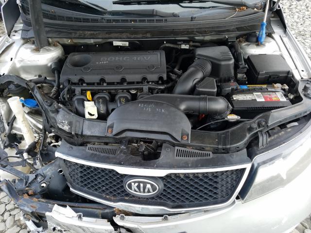 Photo 6 VIN: KNAFU4A22A5051202 - KIA FORTE EX 