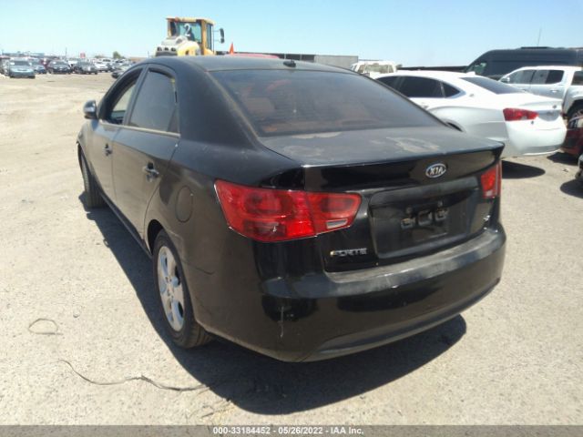 Photo 2 VIN: KNAFU4A22A5057548 - KIA FORTE 