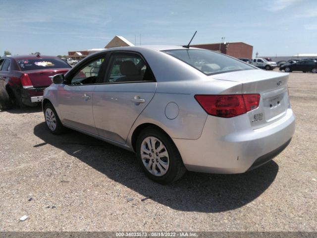 Photo 2 VIN: KNAFU4A22A5085740 - KIA FORTE 