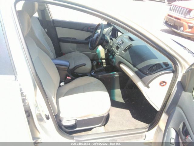 Photo 4 VIN: KNAFU4A22A5085740 - KIA FORTE 