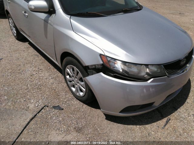 Photo 5 VIN: KNAFU4A22A5085740 - KIA FORTE 