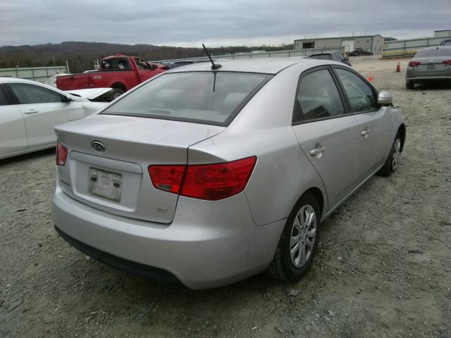 Photo 3 VIN: KNAFU4A22A5302400 - KIA FORTE EX 