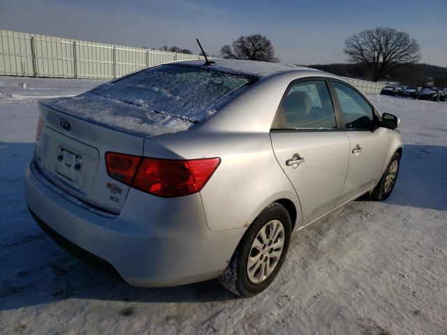 Photo 3 VIN: KNAFU4A22A5857346 - KIA FORTE EX 