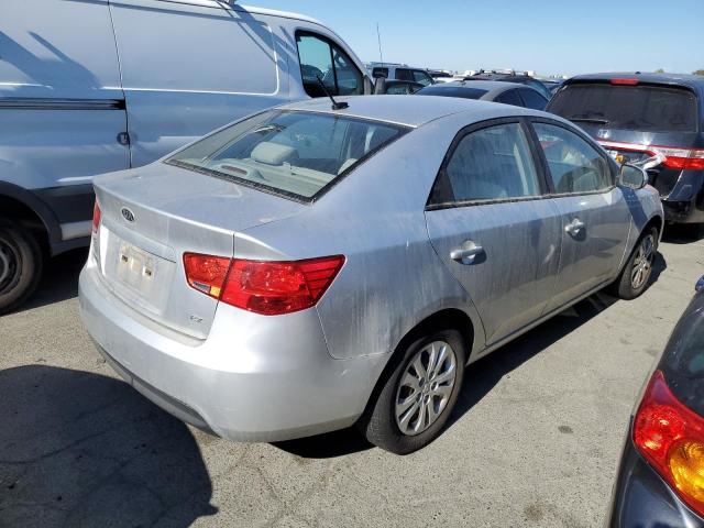 Photo 2 VIN: KNAFU4A22B5373730 - KIA FORTE EX 