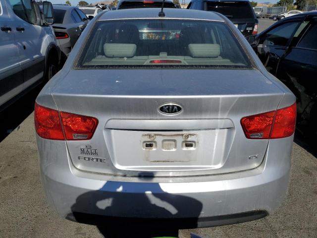 Photo 5 VIN: KNAFU4A22B5373730 - KIA FORTE EX 