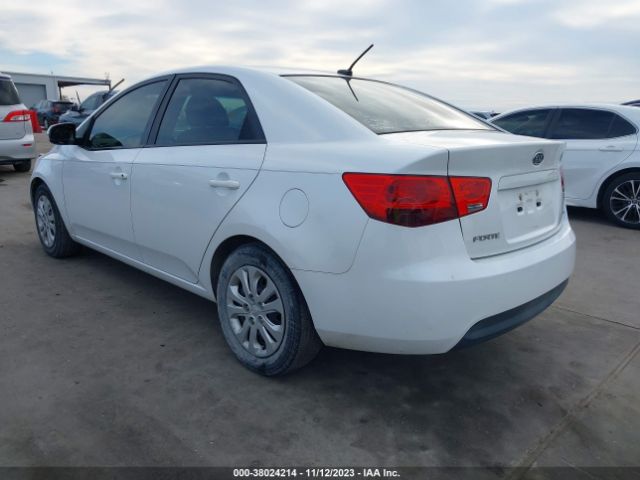 Photo 2 VIN: KNAFU4A22B5385487 - KIA FORTE 