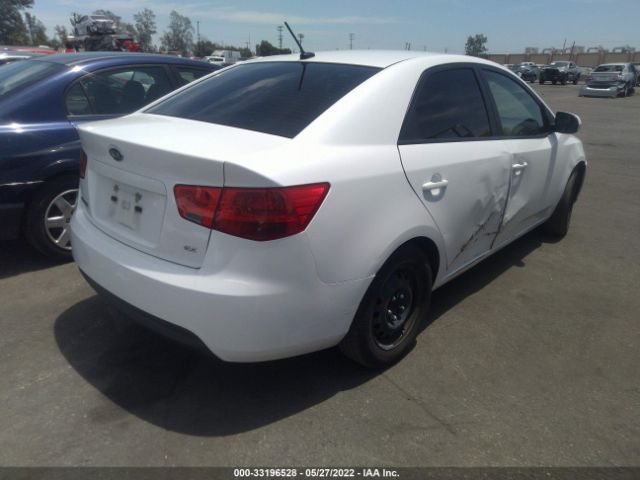 Photo 3 VIN: KNAFU4A22B5423896 - KIA FORTE 