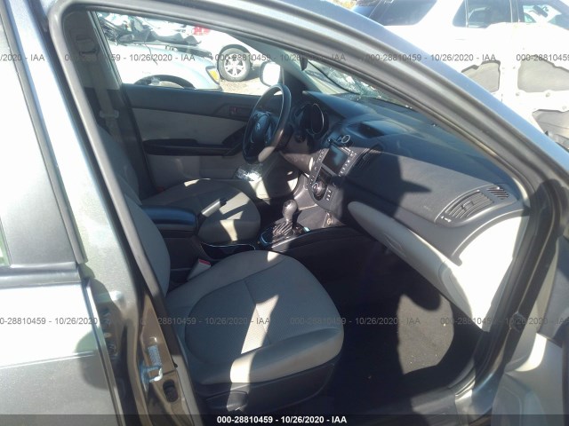 Photo 4 VIN: KNAFU4A22B5434543 - KIA FORTE 