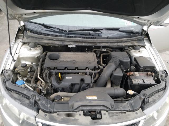 Photo 6 VIN: KNAFU4A22B5442111 - KIA FORTE EX 