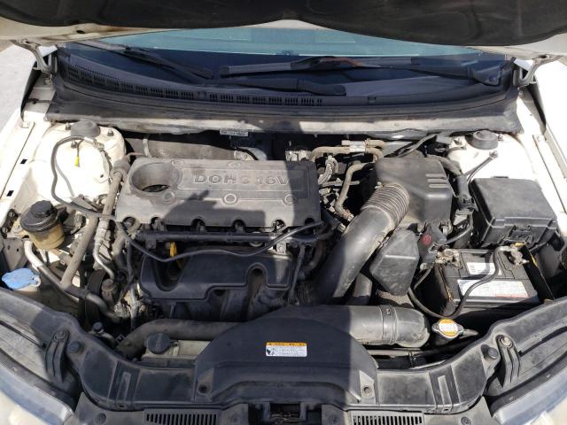 Photo 10 VIN: KNAFU4A22B5462021 - KIA FORTE EX 